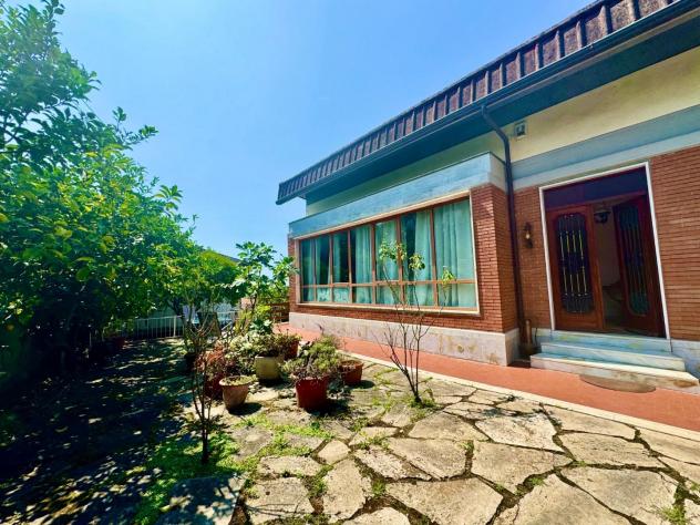 Villa in vendita a Massa 250 mq Rif: 1280968