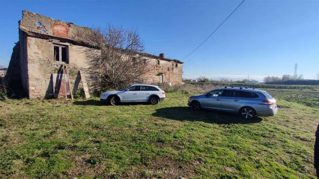 Colonica in Vendita in zona SANTANGELO A LECORE con giardino - Foto 2