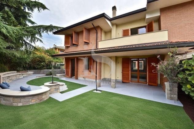 VILLA A SCHIERA di 4 vani e di 201 mq (VIMERCATE - RUGINELLO DI VIMERCATE) rif. H1 HOME 1672_14