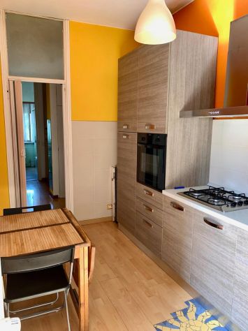 Stanza singola balcone privato 650eu tutto incluso