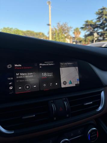 Alfa Romeo Giulia 2.2 Turbodiesel 210 CV AT8 AWD Q4 Veloce - Foto 9