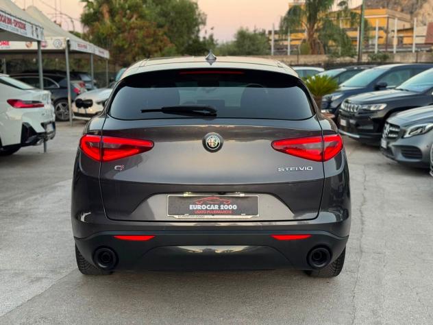 Alfa Romeo Stelvio 2.2 Turbodiesel 190 CV AT8 Q4 Sprint - Foto 5