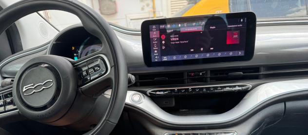 Fiat 500 500e Berlina 42 kWh Icon - Foto 5
