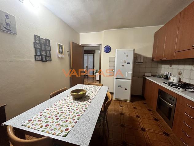 APPARTAMENTO IN PICCOLO CONTESTO, CON BOX E CANTINA - Foto 9