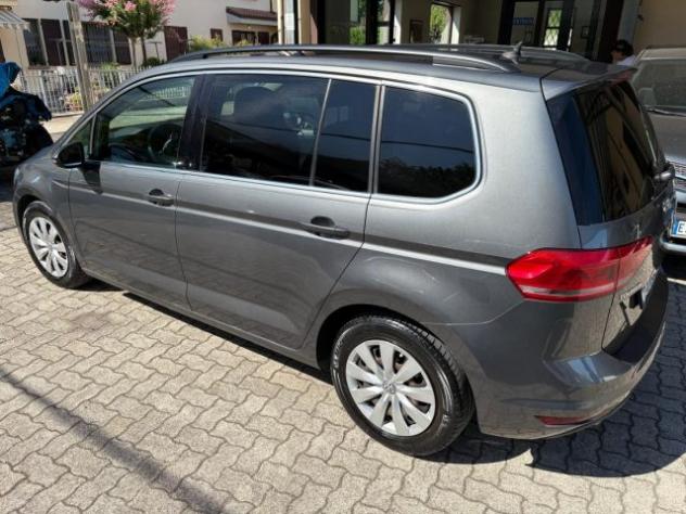 VOLKSWAGEN Touran 2.0 TDI 150 CV SCR DSG ExecutiIve 7 POSTI rif. 22871371 - Foto 3