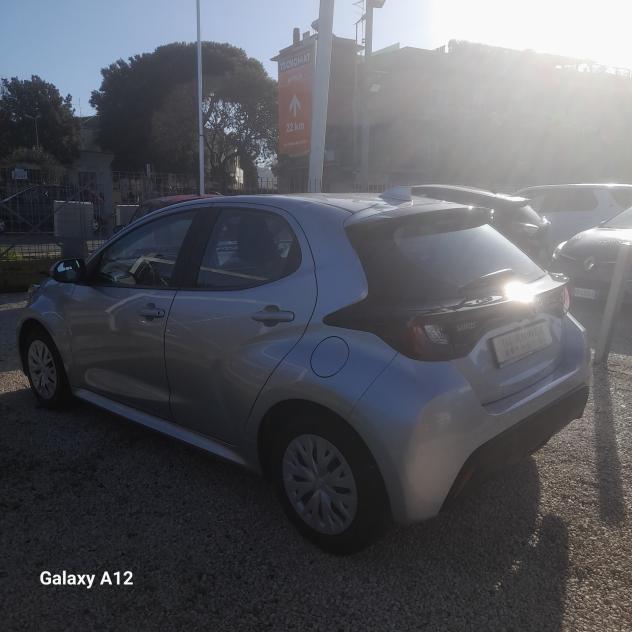 Toyota Yaris 1.5 Hybrid 5 porte Lounge - Foto 6