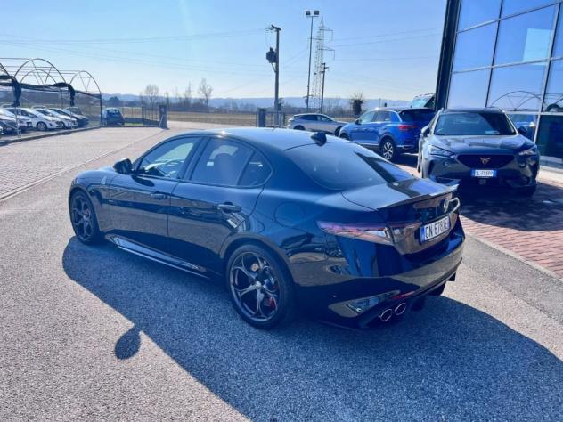 Alfa Romeo Giulia 2.9 T V6 AT8 Quadrifoglio - Foto 4