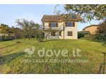 Villa di 250 m² con 5 locali e posto auto in vendita a Casciago [rif. DV-14714]