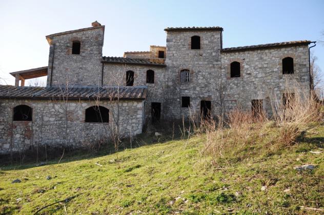 Colonica in vendita a Le Grazie - Colle di Val d'Elsa 1000 mq Rif: 1386433