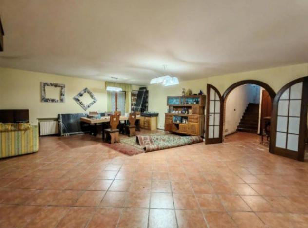 Immobile in asta di 609 m² con più di 5 locali e box auto in vendita a Moncalieri - Foto 4