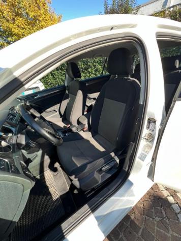 VOLKSWAGEN Golf 1.6 BlueTDI 5p. Trendline - Foto 9