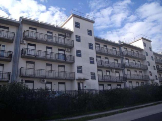 Immobile in asta di 30 m² con più di 5 locali in vendita a Melilli - Foto 2
