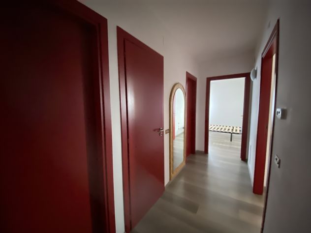 APPARTAMENTO CENTRALE OTTIME CONDIZIONI CON TERRAZZA - Foto 8
