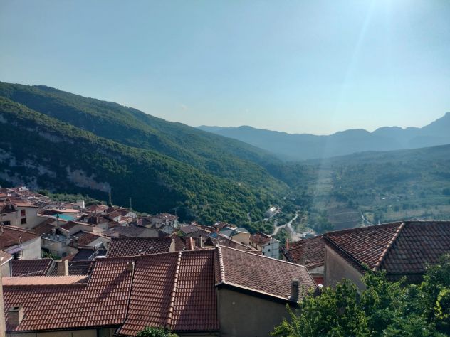 IMMOBILE PANORAMICO SEMI-INDIPENDENTE SU DUE LIVELLI NEL BORGO DI LAURINO - Foto 5