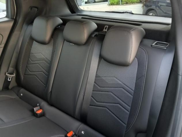 JEEP Avenger 1.2 Turbo 110 CV e-Hybrid Summit rif. 24091933 - Foto 10