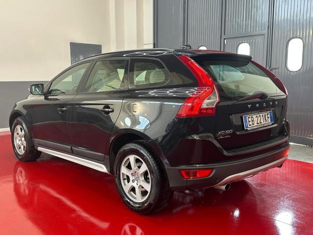 Volvo XC 60 XC60 D5 AWD Geartronic Momentum - Foto 2