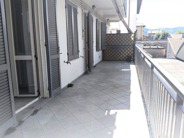 BILOCALE RISTRUTTURATO CON TERRAZZA IN CENTRO CALOLZIO - Foto 12