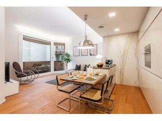 Luxury Velasca IX