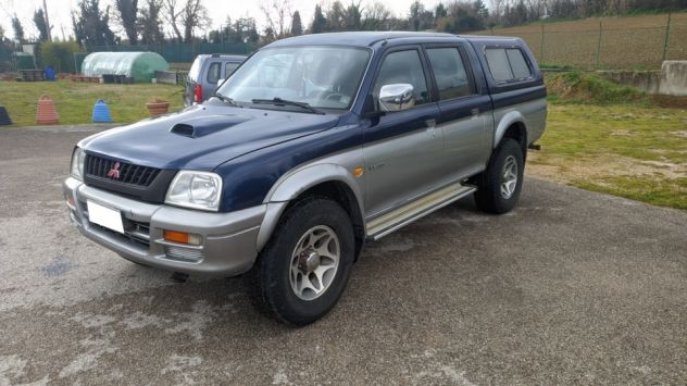 Mitsubishi L200 2.5 TDI 4WD 100CV Cabina Doppia R/D LOCK - Foto 2