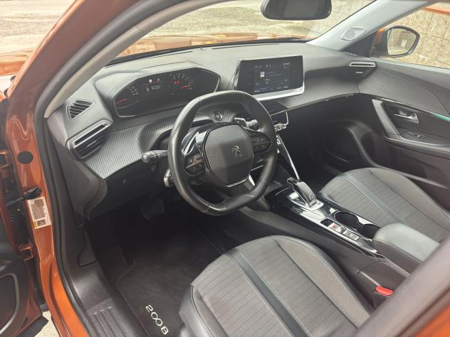 Peugeot 2008 BlueHDi EAT8 Allure - 2021 - Foto 8