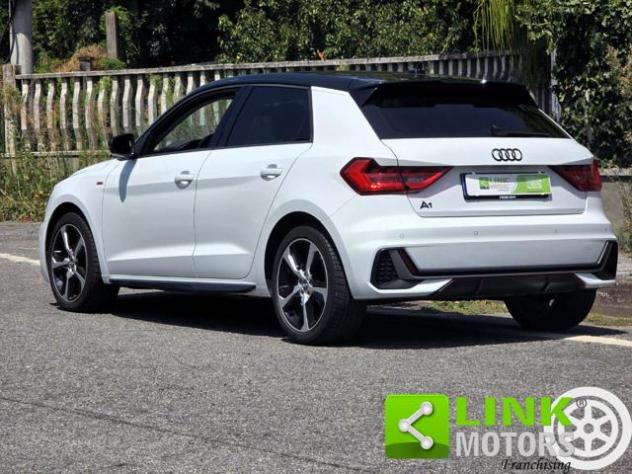 AUDI A1 25 1.0 95cv S Line Identity Black rif. 23992114 - Foto 3