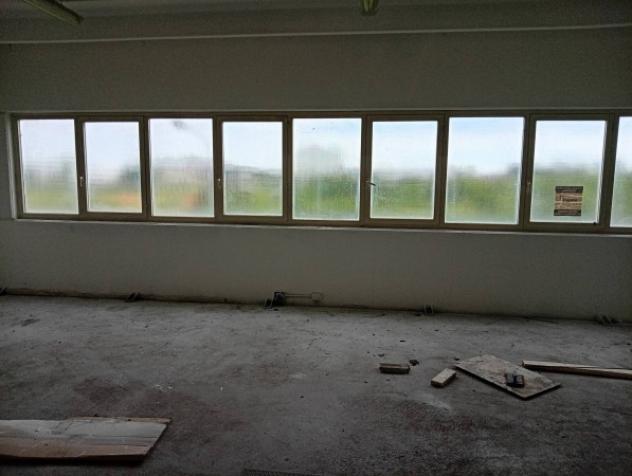 Immobile di 299 m² con 1 locale in affitto a Carpi - Foto 9