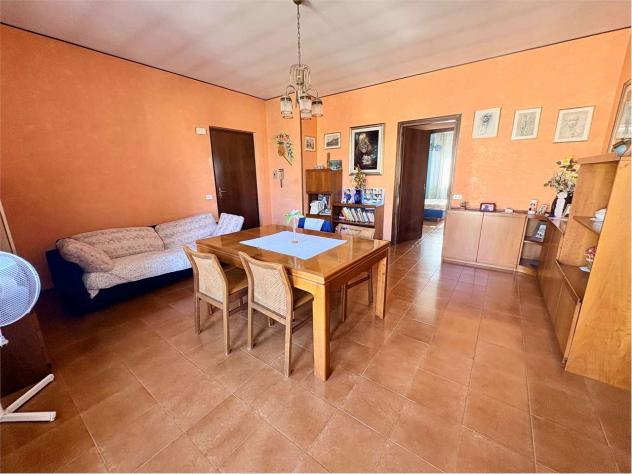V005550 - APPARTAMENTO TRILOCALE CON DUE BAGNI E GARAGE IN ZONA MADONNA DEL POPOLO A VILLAFRANCA - Foto 9
