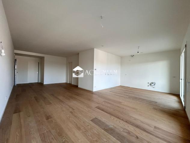 APPARTAMENTO di 4 vani e di 135 mq (CONEGLIANO) rif. SM32A1_1 - Foto 19