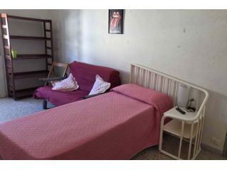 FITTASI STANZA SINGOLA A STUDENTESSA UNIVERSITARIA FUORISEDE