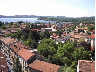Bilocale ristrutturato con terrazzo e posto auto
