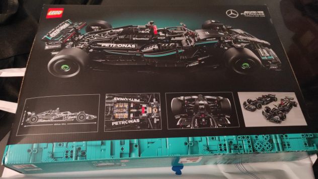 Lego mercedes AMG F1 w e performance - Foto 3