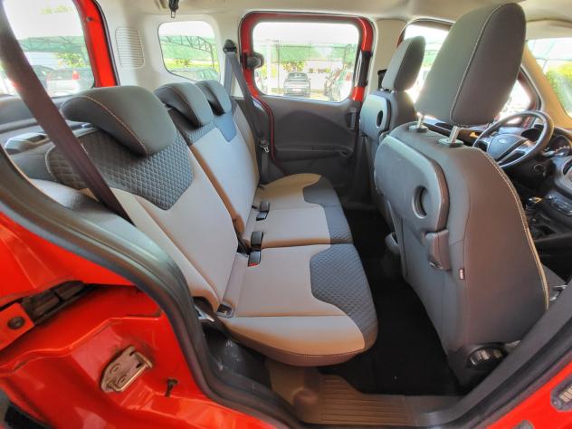 Ford Tourneo Courier 1.5 TDCI 75 CV Sport - Foto 10