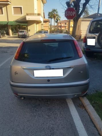 Ford Focus 1.8 TDCi 100CV 5p. Zetec - Foto 5