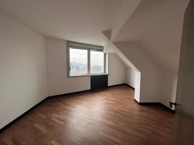 Immobile di 160 m² con 4 locali in affitto a Brescia - Foto 4