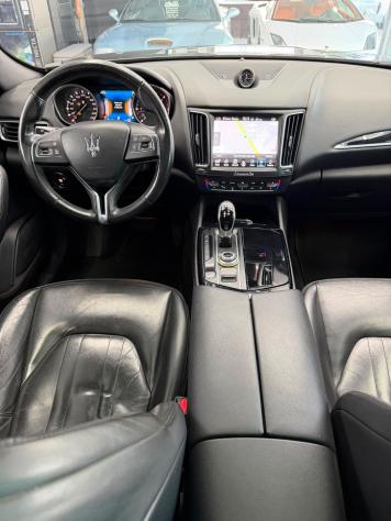 Maserati Levante V6 Diesel 275 CV AWD TETTO - Foto 9