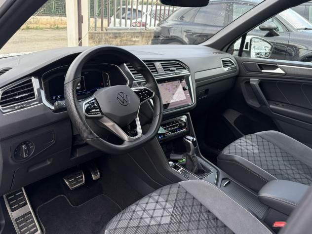 Volkswagen Tiguan R-Line 2.0 TDI 150 CV DSG - Foto 10