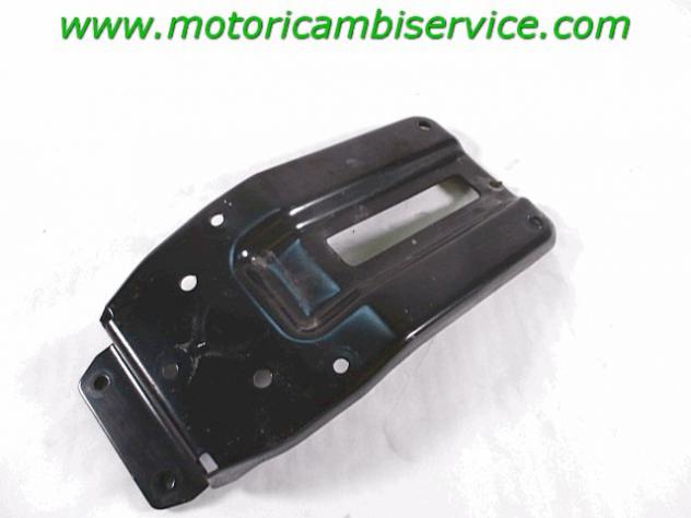 STAFFA SUPPORTO PARAFANGO ANTERIORE PIAGGIO X10 350 IE EXECUTIVE (2011 -2017) 674.871