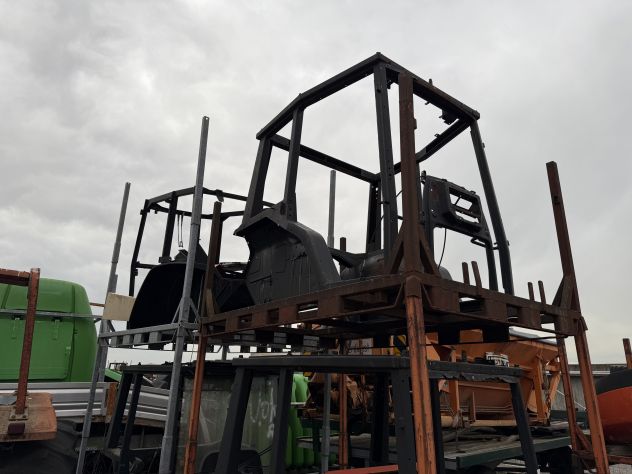 Magazzino componenti e ricambi per macchine agricole - Foto 6