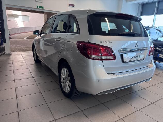 Mercedes-Benz Classe B B 180 d Automatic Sport - Foto 4