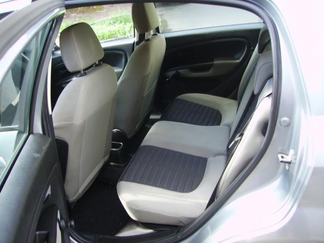 Fiat Grande Punto 1.3 MJT 75 CV 5 porte Dynamic - Foto 8