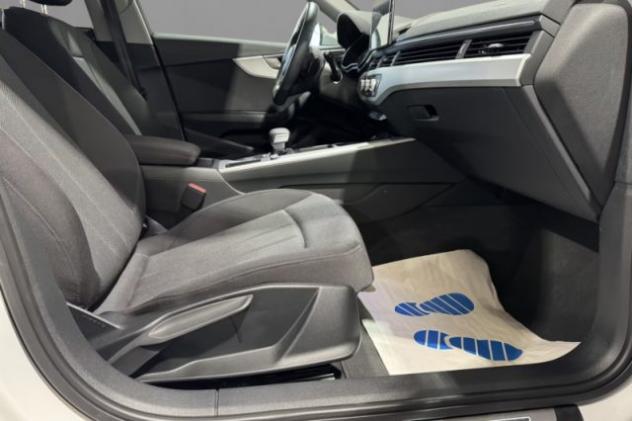 AUDI A4 35 TFSI S tronic S line edition rif. 24049458 - Foto 7