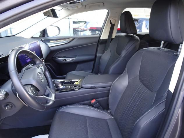 Lexus NX Plug-in 4WD Premium + - Foto 9