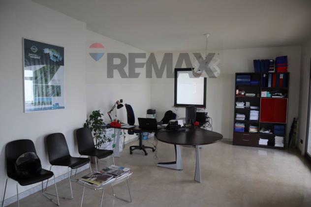Ufficio in vendita a Ragusa, Centro