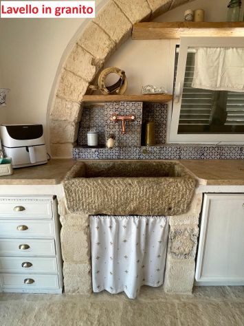 Lavandino lavello cucina rustico in pietra granito