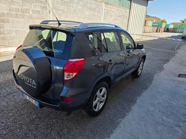 Toyota RAV 4 RAV4 2.2 D-4D 136 CV Luxury - Foto 7