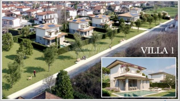 VILLA di 7 vani e di 117 mq (PIETRASANTA - Tonfano) rif. 197/VE