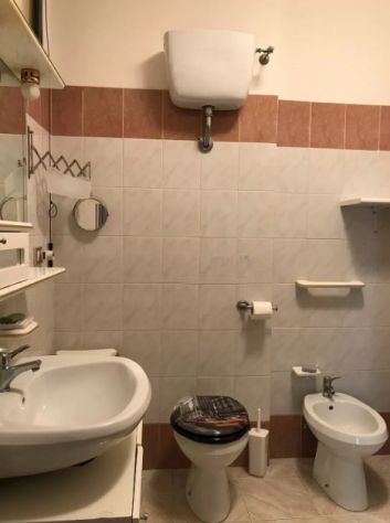 POMEZIA BILOCALE CON POSTO AUTO - Foto 4