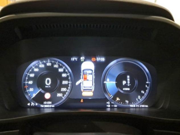 Volvo XC40 Recharge T4 129+82 CV Plug-in Hybrid Automatica Recharge Inscription Expression - Foto 9