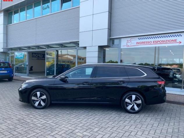 VOLKSWAGEN Passat Variant 2.0 TDI SCR EVO DSG Business rif. 23957110 - Foto 5