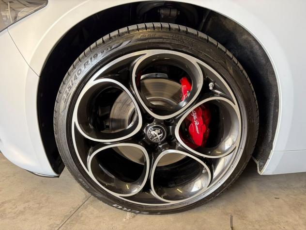 Alfa Romeo Giulia 2.2 TD 210cv Competizione AT8 Q4 - Foto 10
